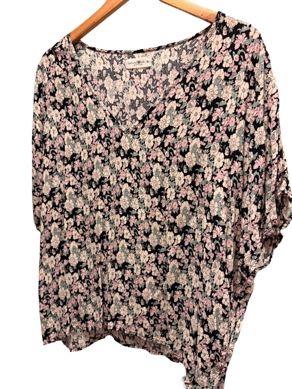 Natural Life Easy V-Neck Top | Black Pink Floral Boho Dolman Blouse M - Picture 3 of 8